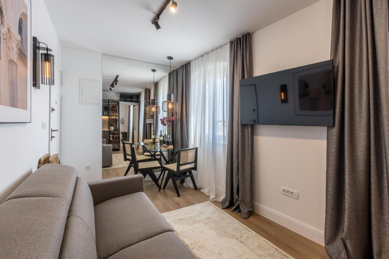 Palazzo Romano Suite 1 Σπλιτ Εξωτερικό φωτογραφία
